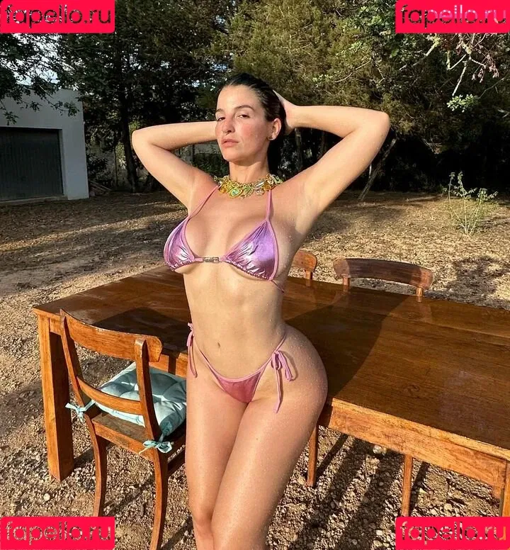 Antonella / Lasirena69 / lasirena69_ Onlyfans Photo Gallery 