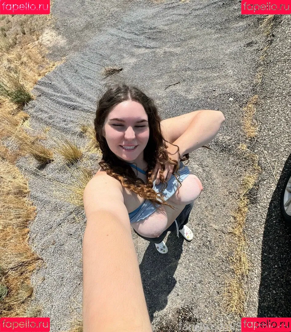 slimthickn / slimthicknslvt Onlyfans Photo Gallery 