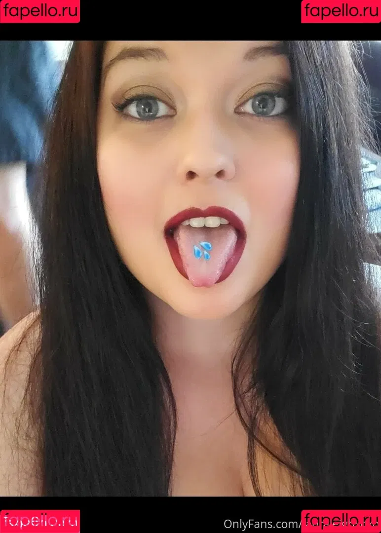 lauraleighxoxo / the.lauraleighxoxo Onlyfans Photo Gallery 