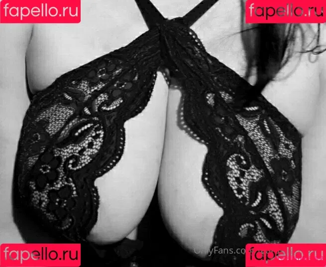 lauraleighxoxo / the.lauraleighxoxo Onlyfans Photo Gallery 