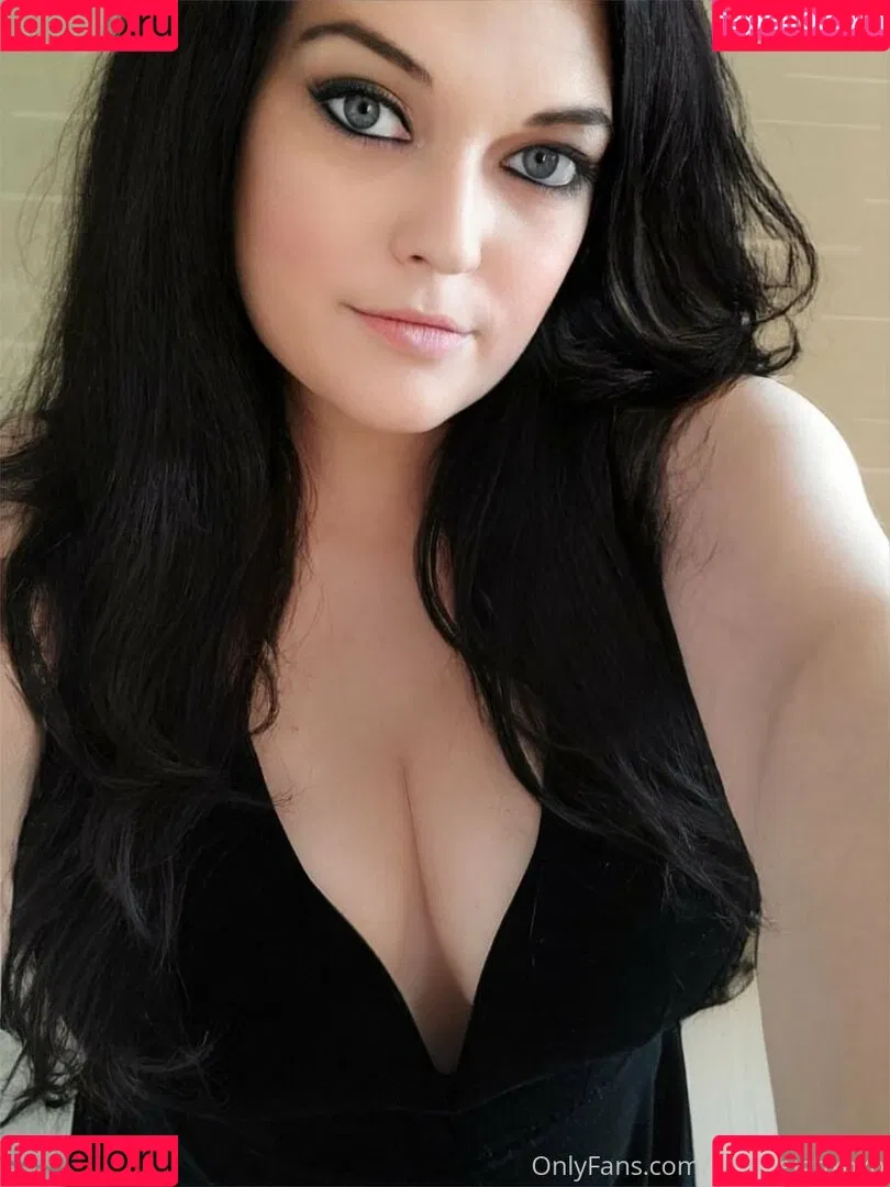 lauraleighxoxo / the.lauraleighxoxo Onlyfans Photo Gallery 