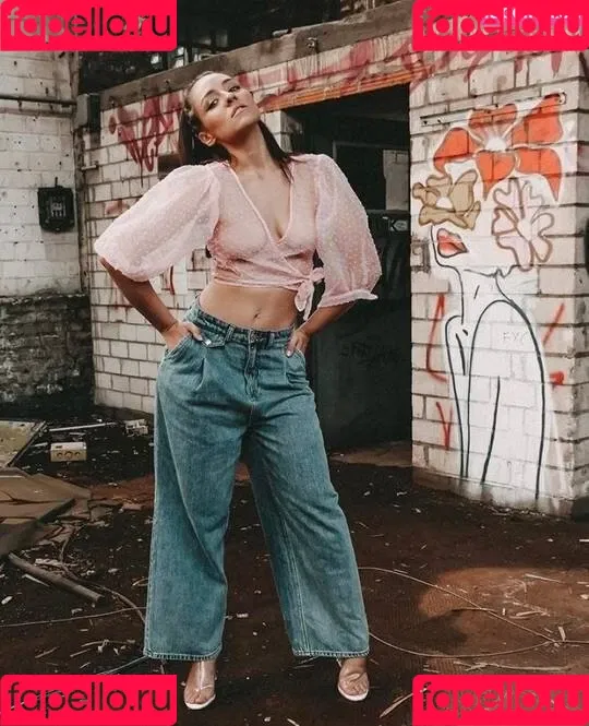Regina Hixt / reginahixt Onlyfans Photo Gallery 