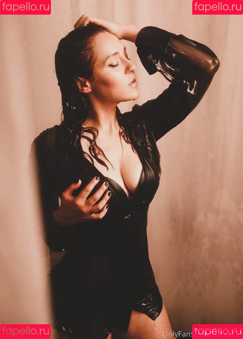 Regina Hixt / reginahixt Onlyfans Photo Gallery 