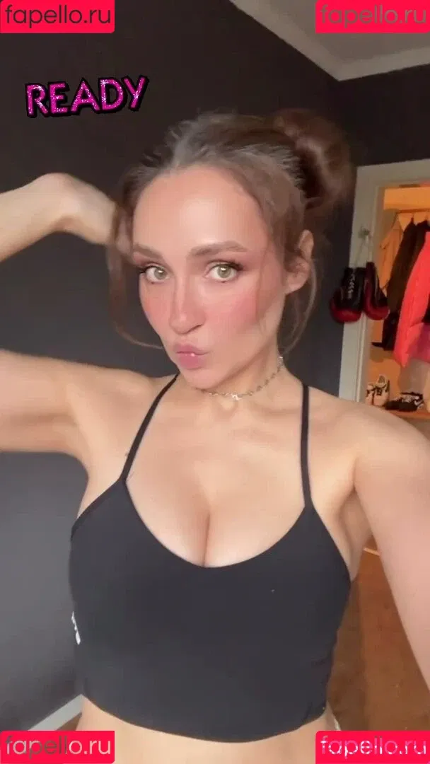 Regina Hixt / reginahixt Onlyfans Photo Gallery 