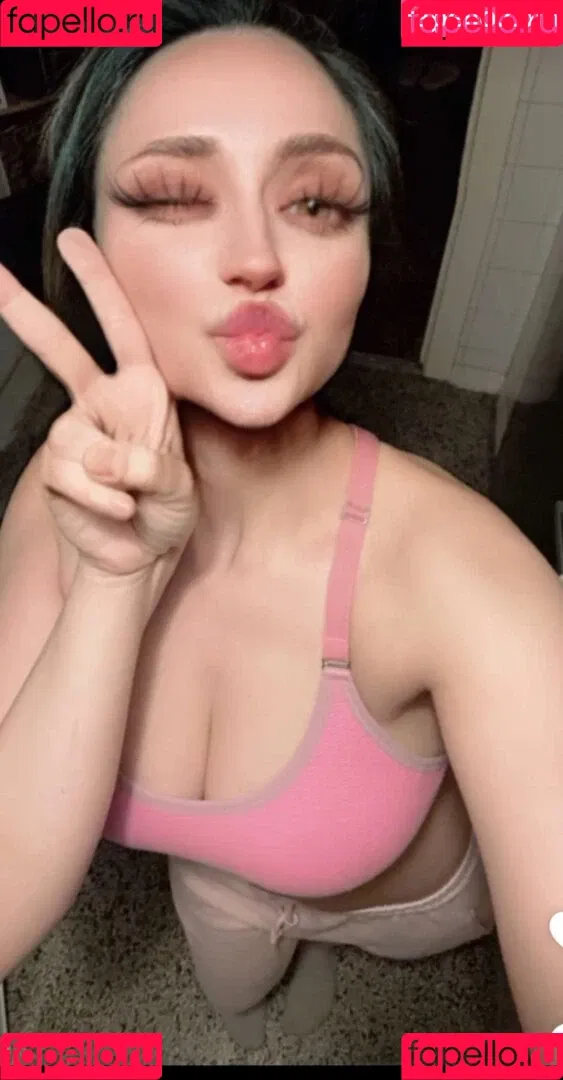 Regina Hixt / reginahixt Onlyfans Photo Gallery 