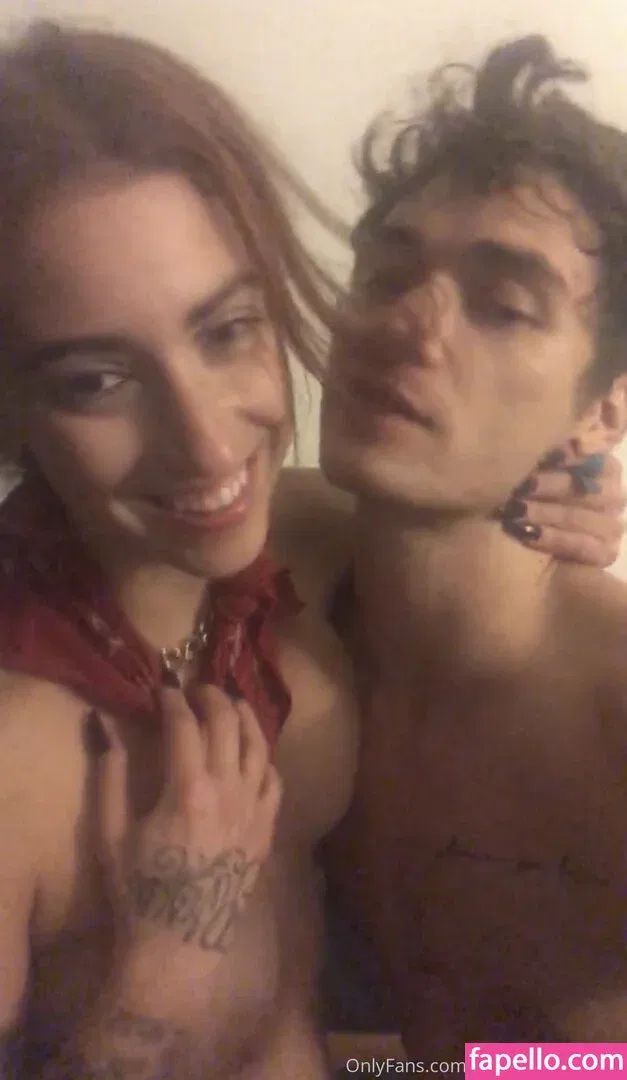 nineinchyaelsfree / teninchyaels Onlyfans Photo Gallery 