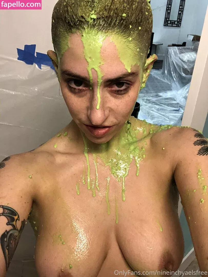 nineinchyaelsfree / teninchyaels Onlyfans Photo Gallery 