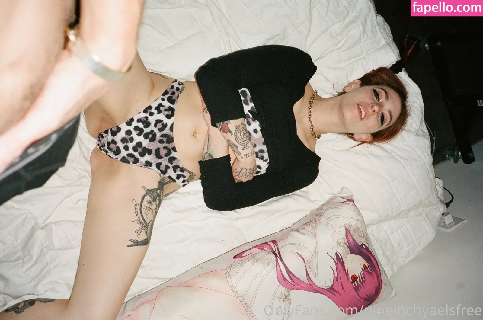 nineinchyaelsfree / teninchyaels Onlyfans Photo Gallery 