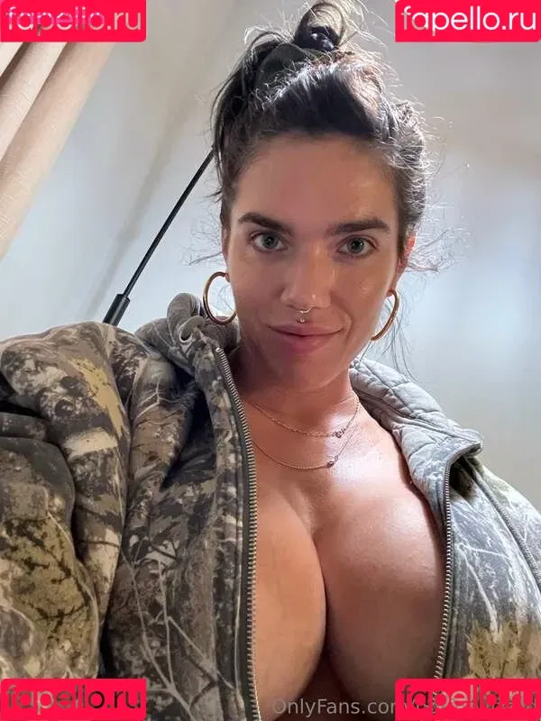 Lizbeth Eden / LizbethEden Onlyfans Photo Gallery 