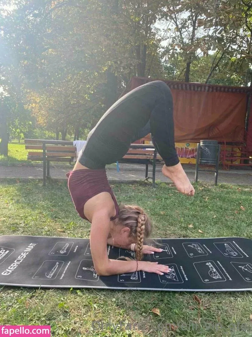 Intrepid-Sundae-8802 / eli_elli_ / elli_elli Onlyfans Photo Gallery 