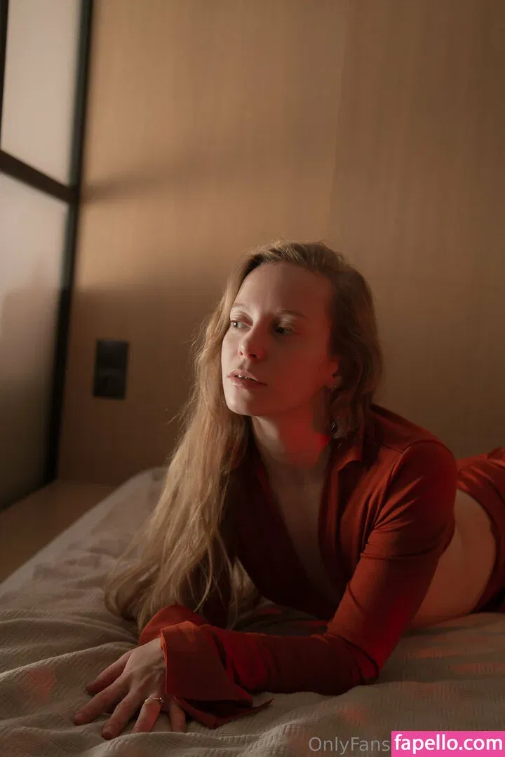 Intrepid-Sundae-8802 / eli_elli_ / elli_elli Onlyfans Photo Gallery 