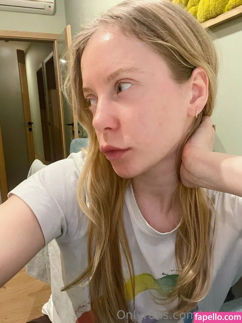 Intrepid-Sundae-8802 / eli_elli_ / elli_elli Onlyfans Photo Gallery 