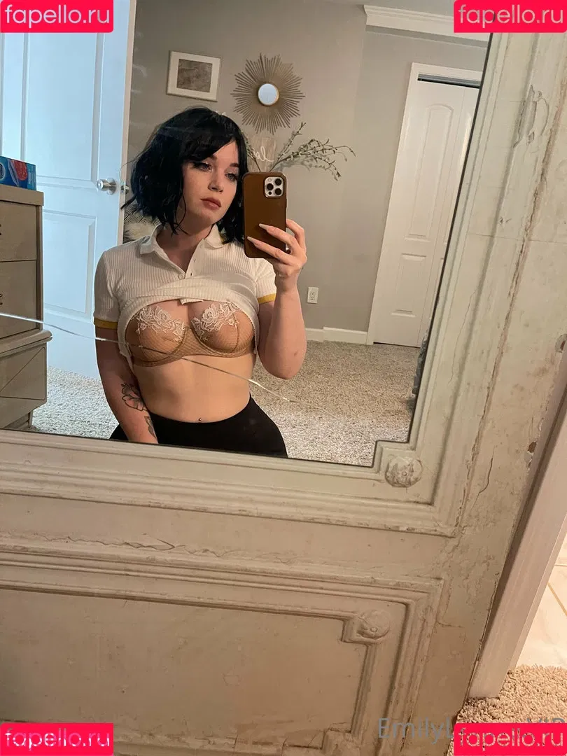 Emily Lynne / MyFreeCams / https: / theemilylynne / themilylynne Onlyfans Photo Gallery 
