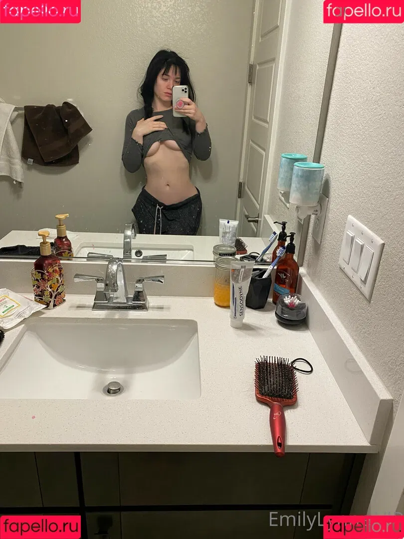 Emily Lynne / MyFreeCams / https: / theemilylynne / themilylynne Onlyfans Photo Gallery 