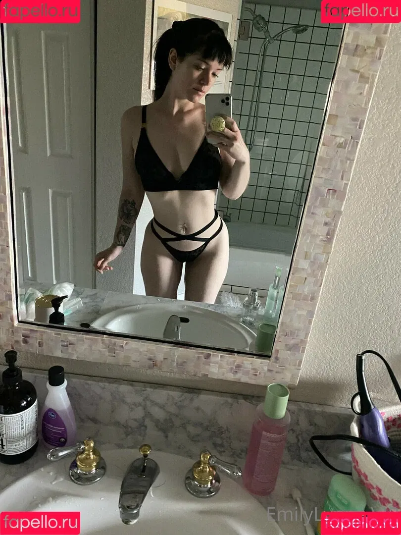 Emily Lynne / MyFreeCams / https: / theemilylynne / themilylynne Onlyfans Photo Gallery 