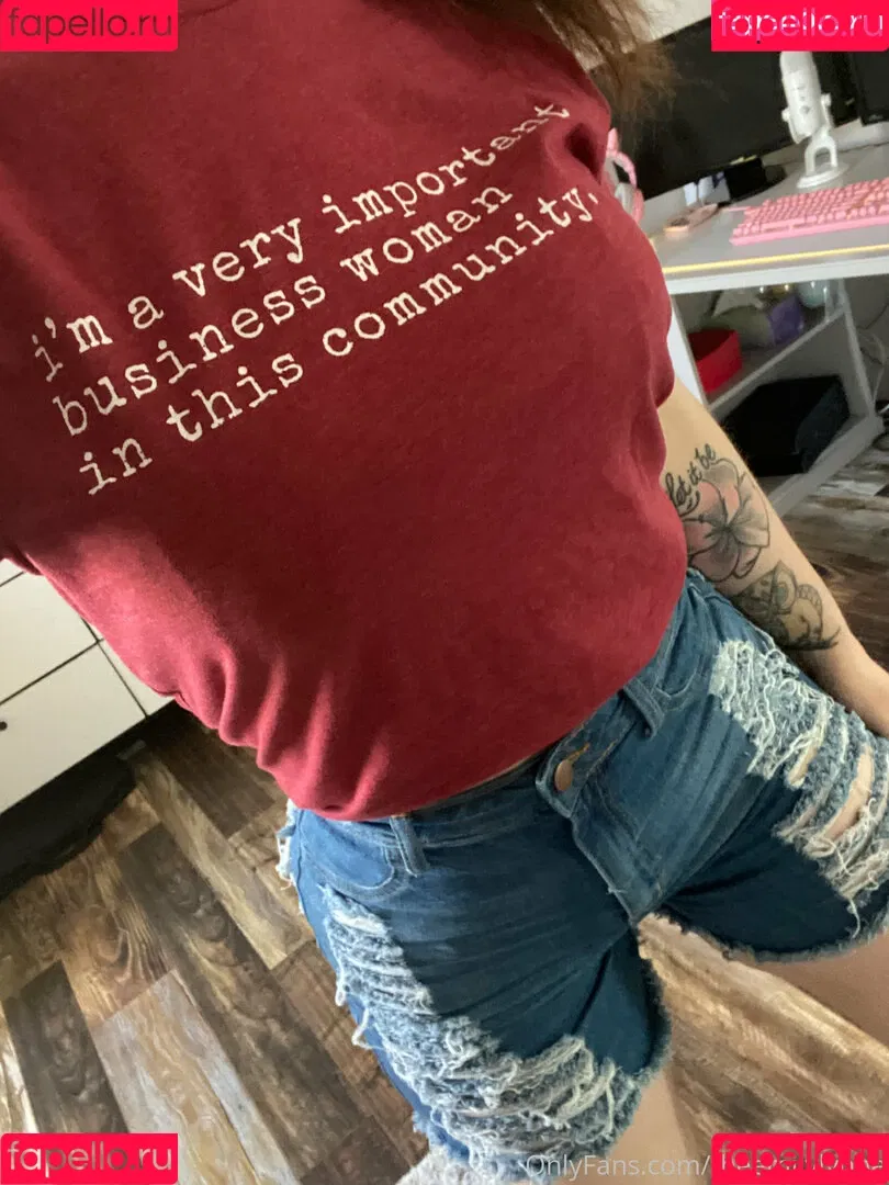 Emily Lynne / MyFreeCams / https: / theemilylynne / themilylynne Onlyfans Photo Gallery 