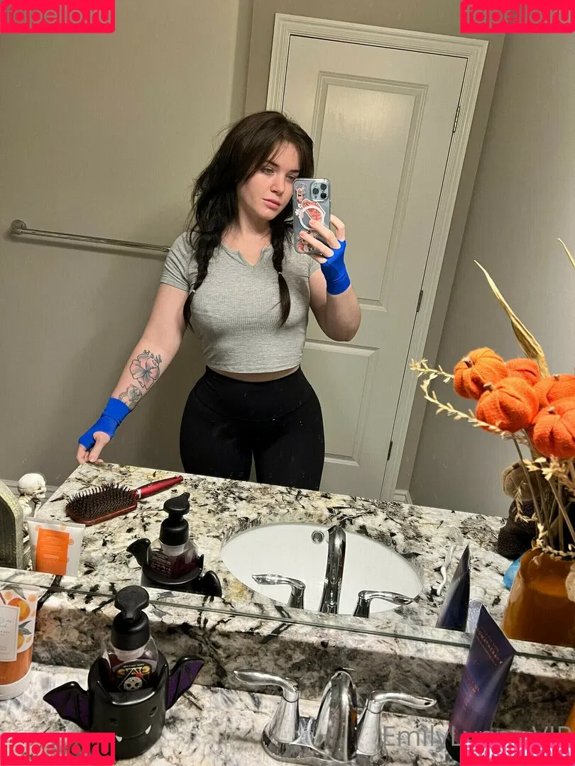 Emily Lynne / MyFreeCams / https: / theemilylynne / themilylynne Onlyfans Photo Gallery 