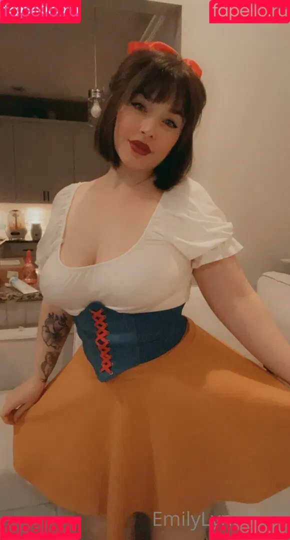 Emily Lynne / MyFreeCams / https: / theemilylynne / themilylynne Onlyfans Photo Gallery 
