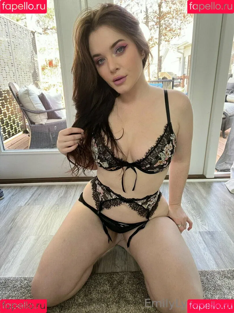 Emily Lynne / MyFreeCams / https: / theemilylynne / themilylynne Onlyfans Photo Gallery 