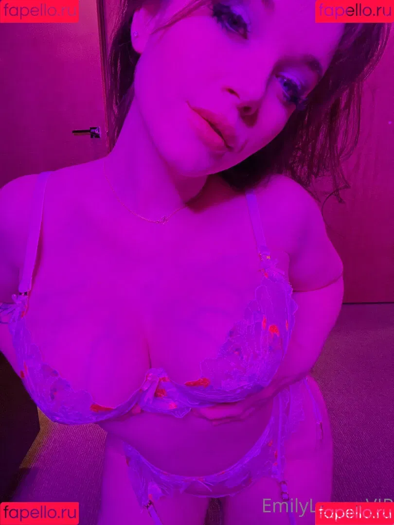 Emily Lynne / MyFreeCams / https: / theemilylynne / themilylynne Onlyfans Photo Gallery 