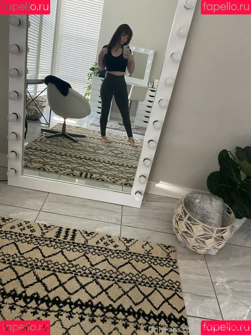 Emily Lynne / MyFreeCams / https: / theemilylynne / themilylynne Onlyfans Photo Gallery 