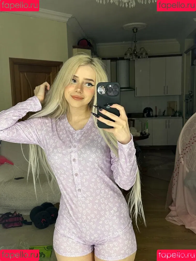 Sveta Sollar / Svetа Sollar / svetasollar Onlyfans Photo Gallery 