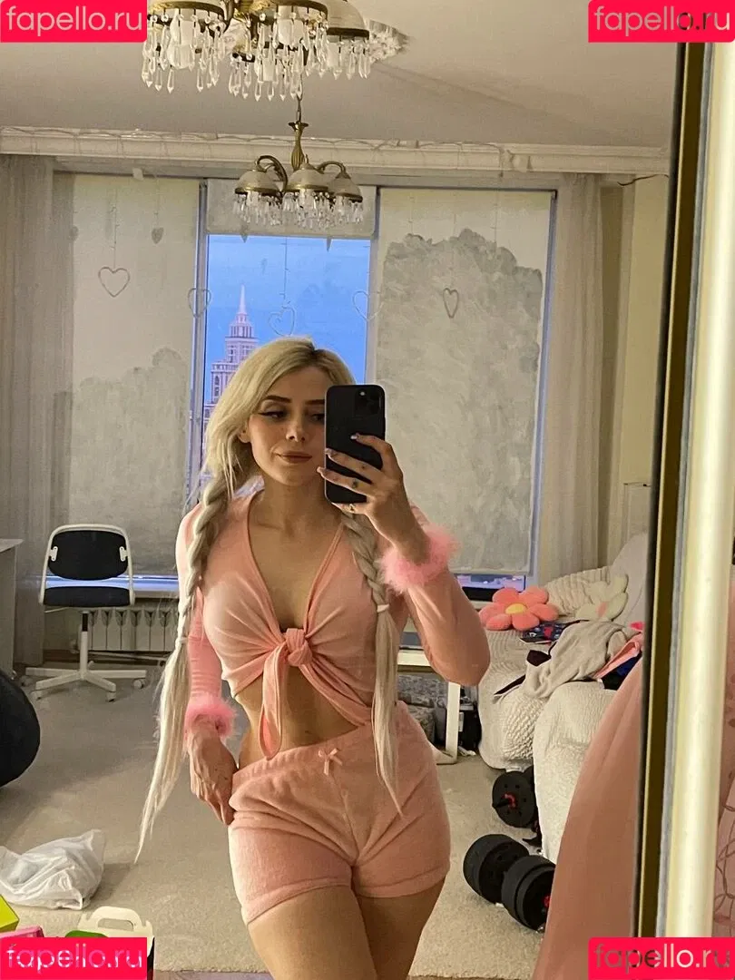 Sveta Sollar / Svetа Sollar / svetasollar Onlyfans Photo Gallery 