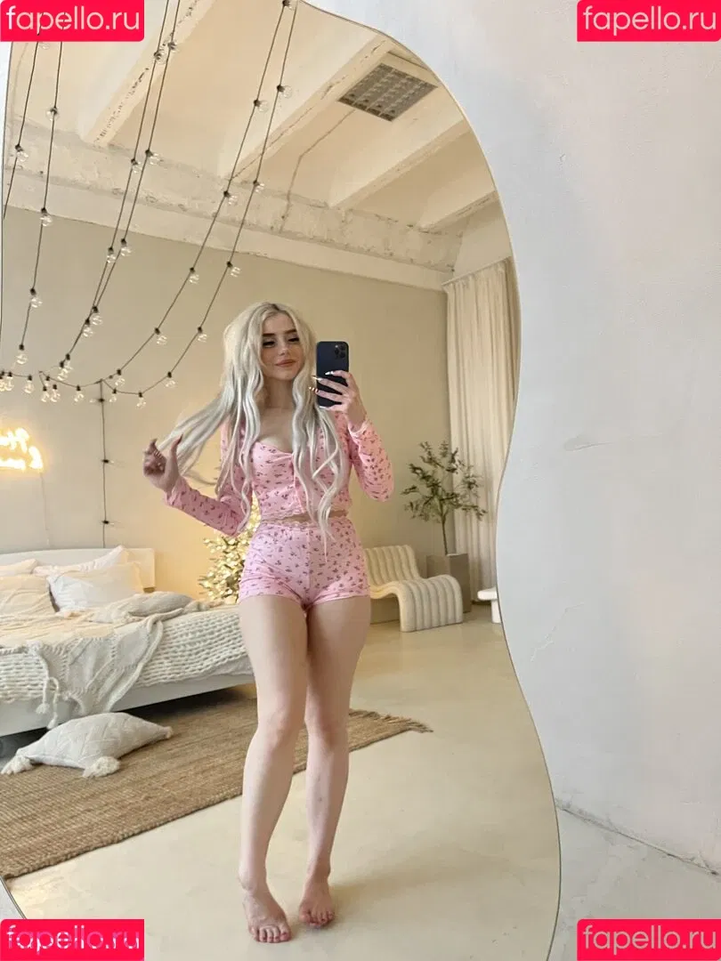 Sveta Sollar / Svetа Sollar / svetasollar Onlyfans Photo Gallery 