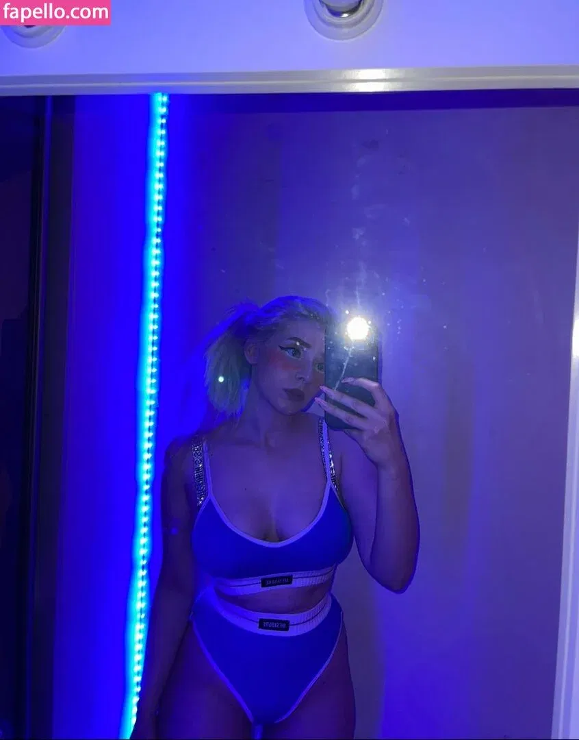 Sveta Sollar / Svetа Sollar / svetasollar Onlyfans Photo Gallery 