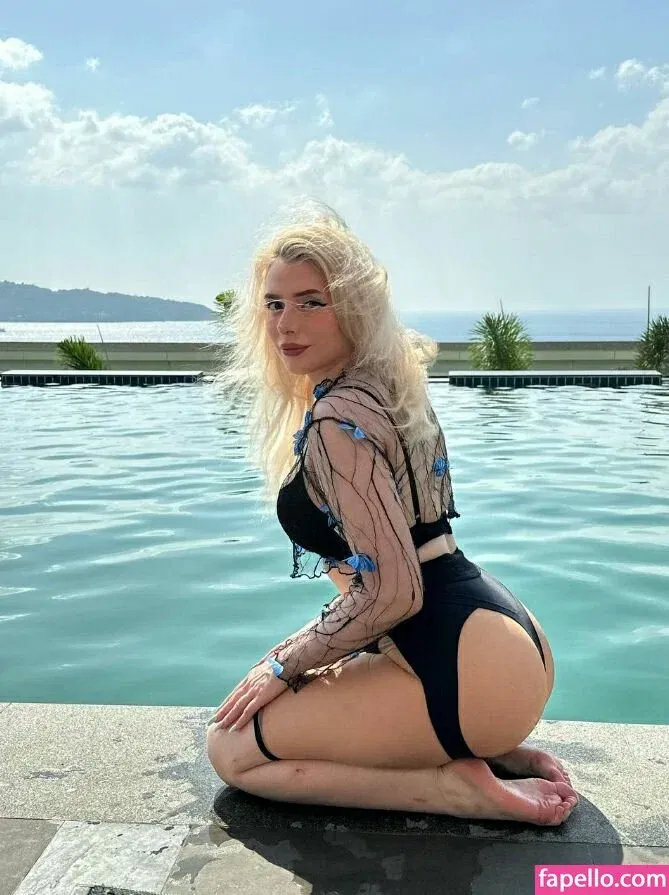 Sveta Sollar / Svetа Sollar / svetasollar Onlyfans Photo Gallery 