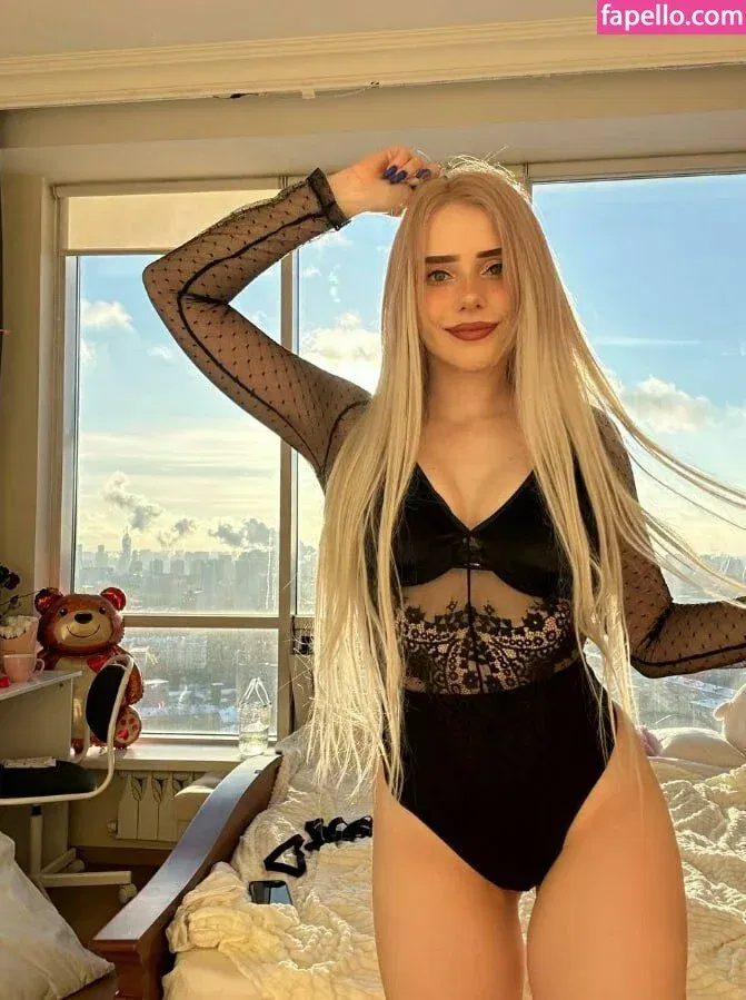 Sveta Sollar / Svetа Sollar / svetasollar Onlyfans Photo Gallery 