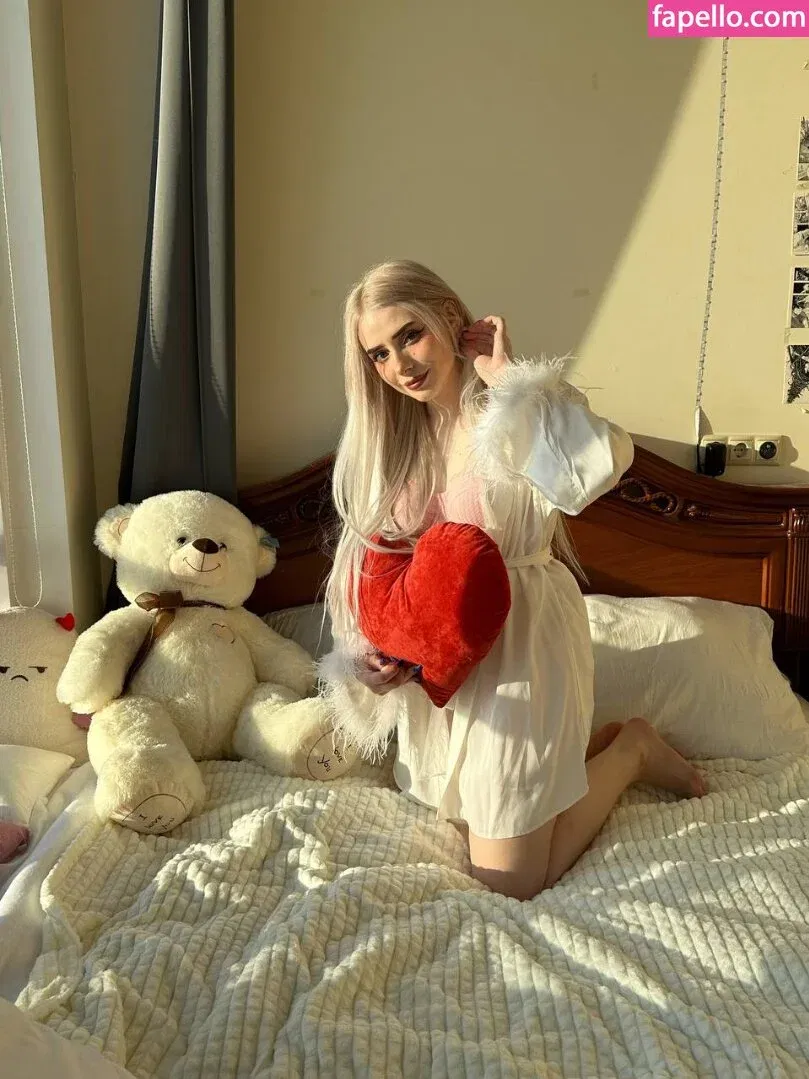 Sveta Sollar / Svetа Sollar / svetasollar Onlyfans Photo Gallery 