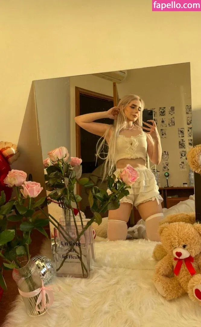 Sveta Sollar / Svetа Sollar / svetasollar Onlyfans Photo Gallery 