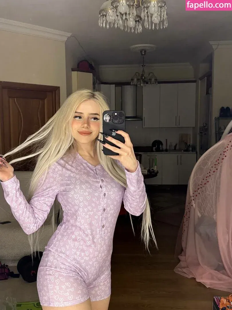 Sveta Sollar / Svetа Sollar / svetasollar Onlyfans Photo Gallery 