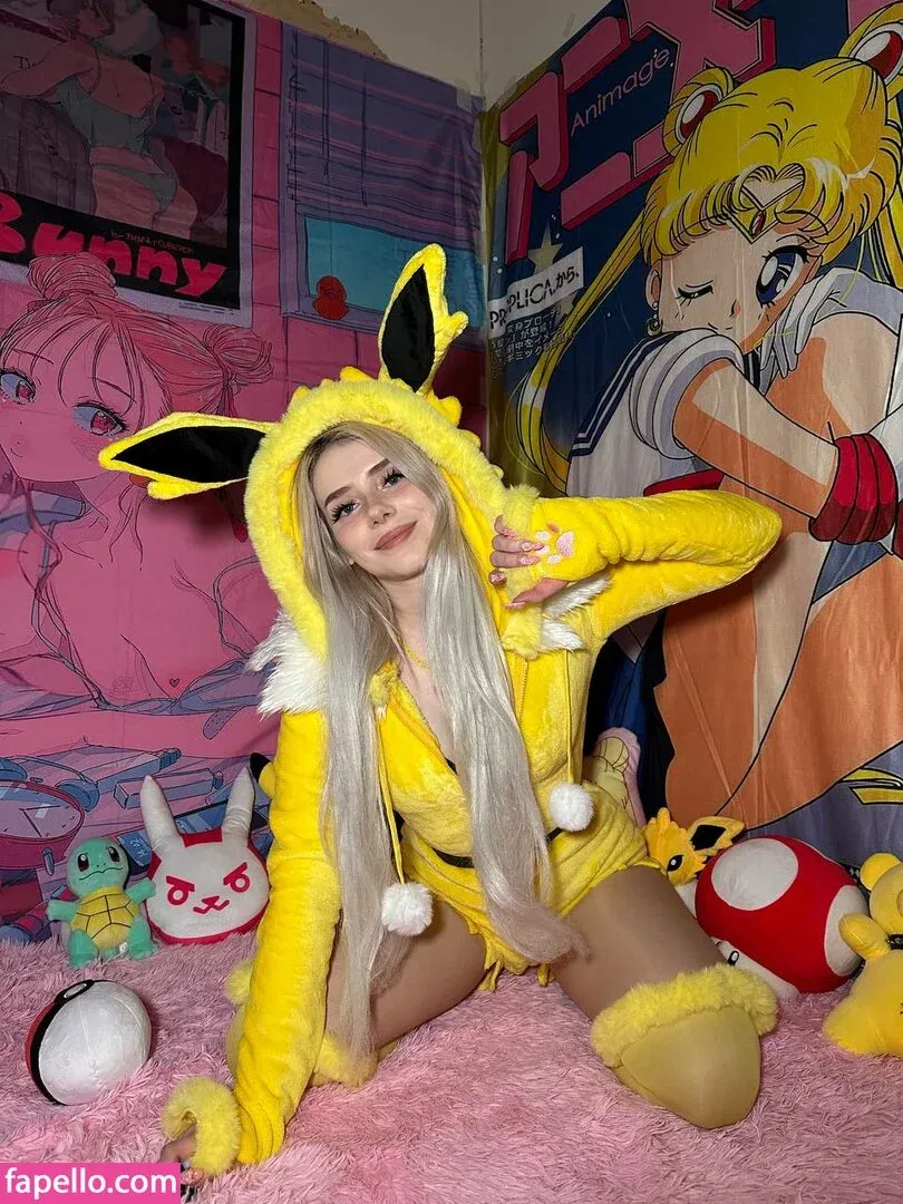 Sveta Sollar / Svetа Sollar / svetasollar Onlyfans Photo Gallery 