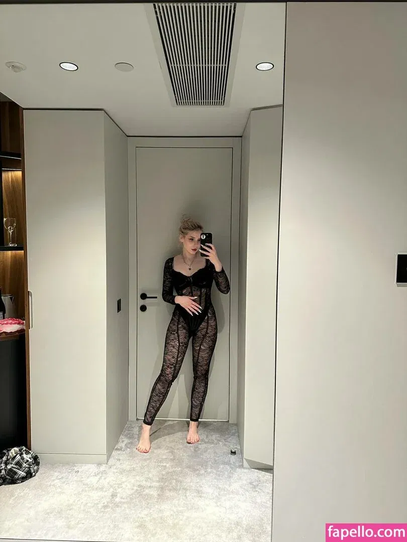 Sveta Sollar / Svetа Sollar / svetasollar Onlyfans Photo Gallery 