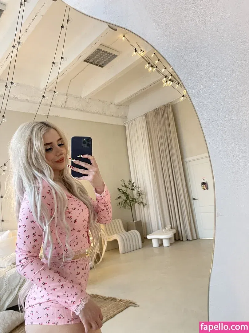 Sveta Sollar / Svetа Sollar / svetasollar Onlyfans Photo Gallery 