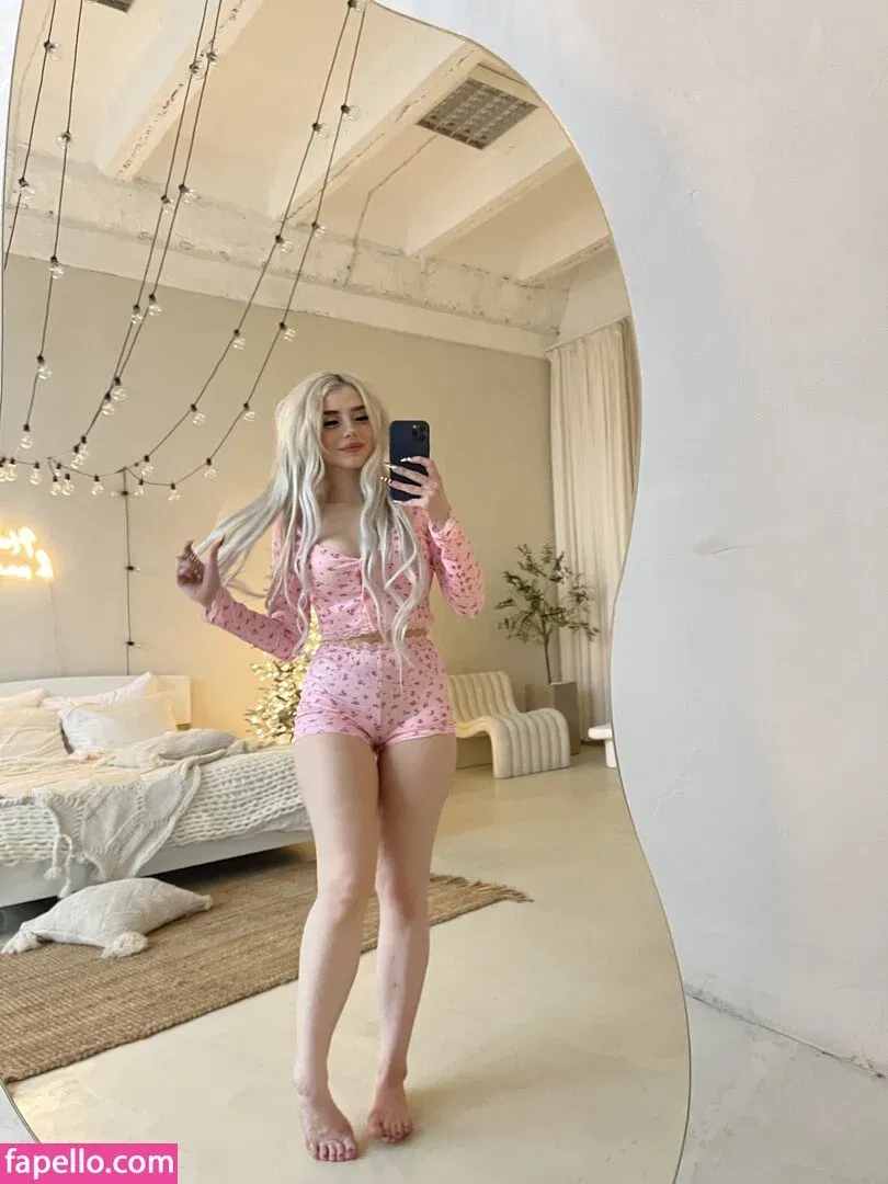 Sveta Sollar / Svetа Sollar / svetasollar Onlyfans Photo Gallery 