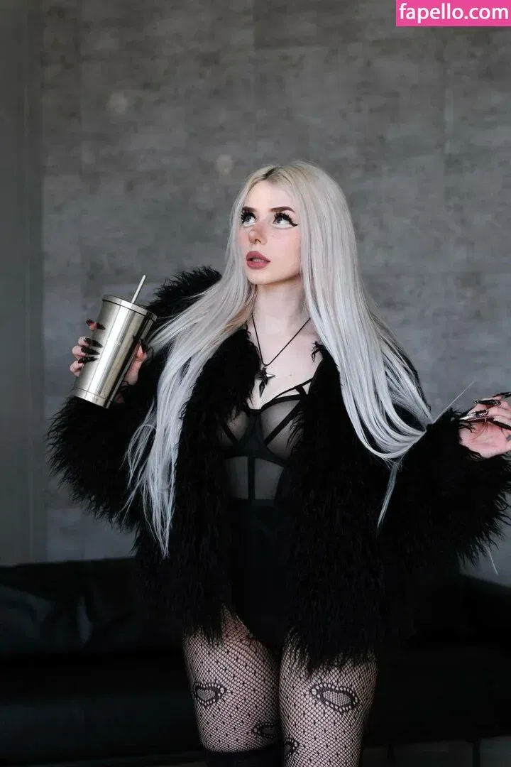 Sveta Sollar / Svetа Sollar / svetasollar Onlyfans Photo Gallery 