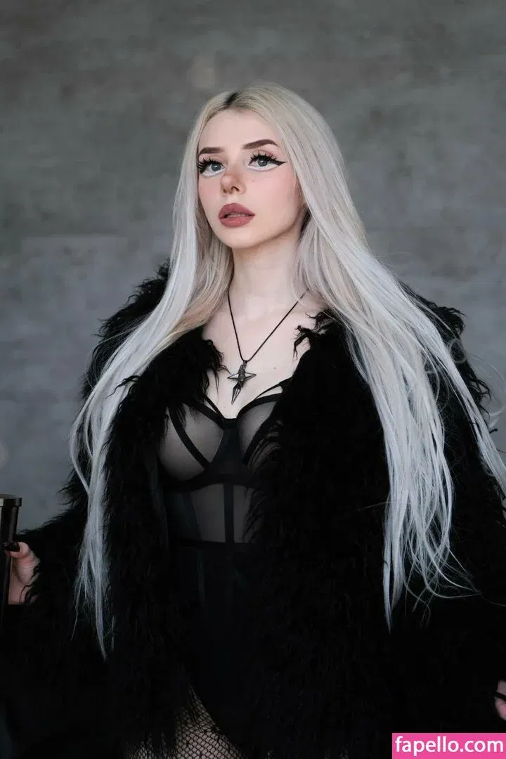 Sveta Sollar / Svetа Sollar / svetasollar Onlyfans Photo Gallery 