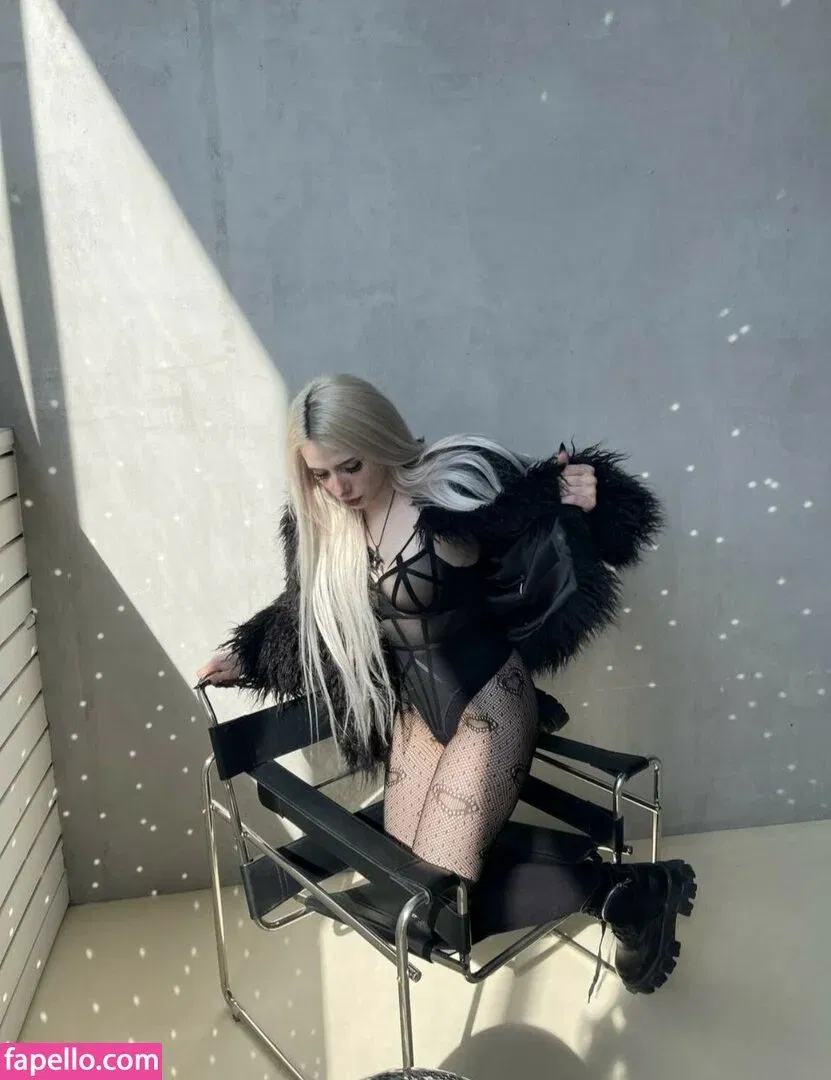 Sveta Sollar / Svetа Sollar / svetasollar Onlyfans Photo Gallery 