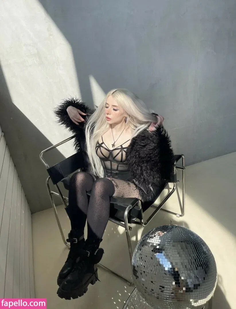 Sveta Sollar / Svetа Sollar / svetasollar Onlyfans Photo Gallery 