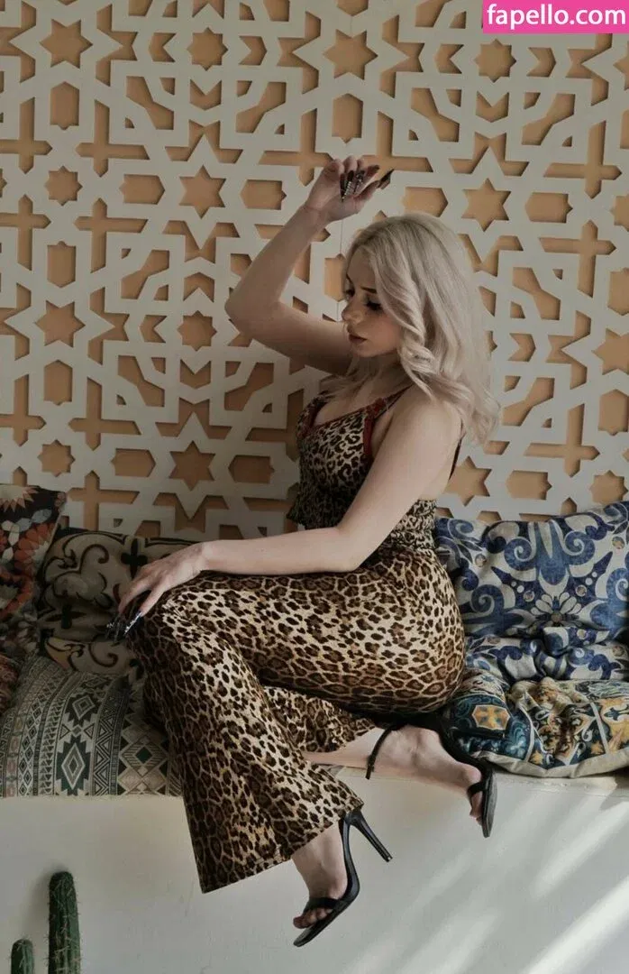 Sveta Sollar / Svetа Sollar / svetasollar Onlyfans Photo Gallery 