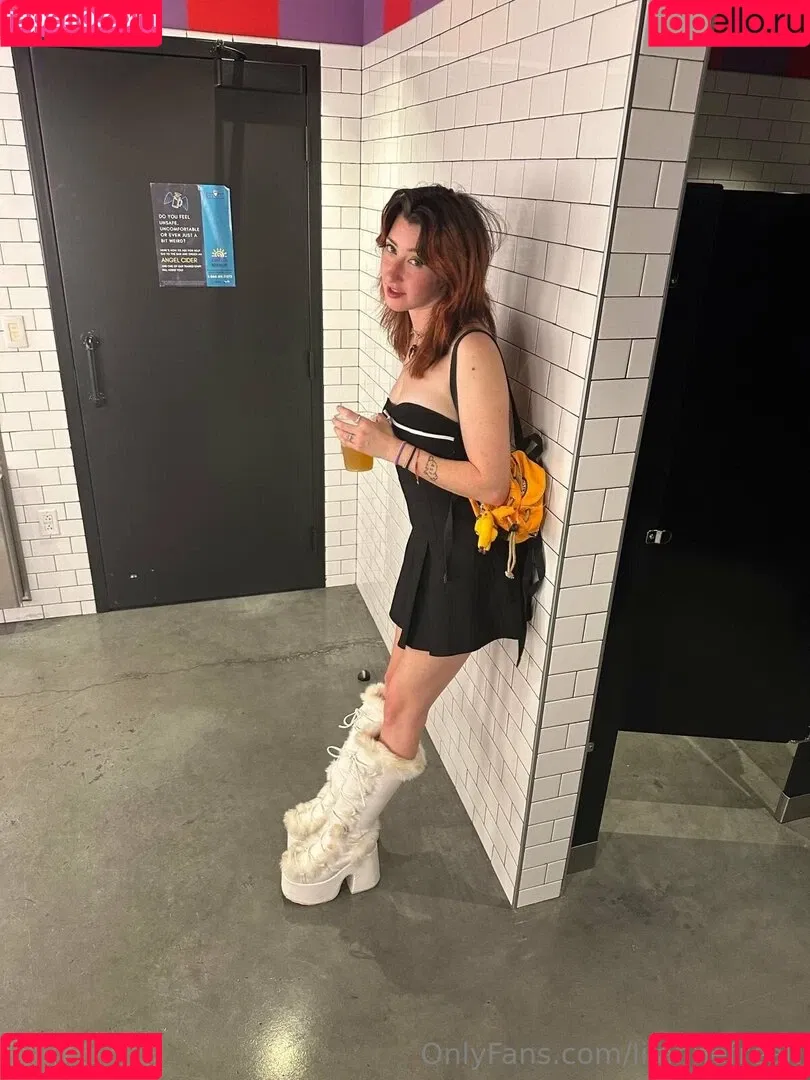 lilannefreak Onlyfans Photo Gallery 