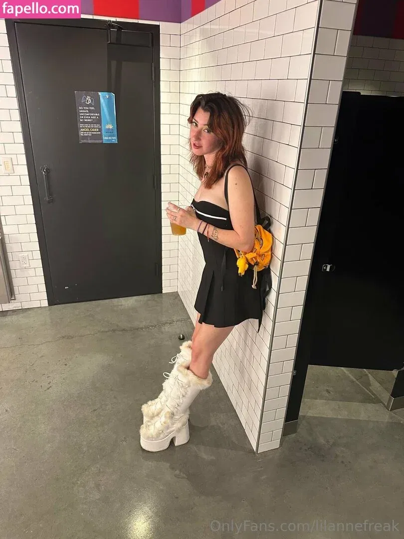 lilannefreak Onlyfans Photo Gallery 