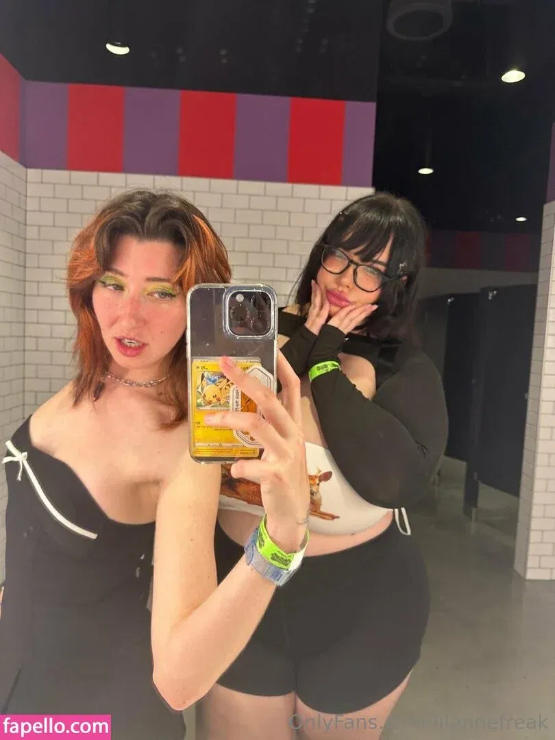 lilannefreak Onlyfans Photo Gallery 