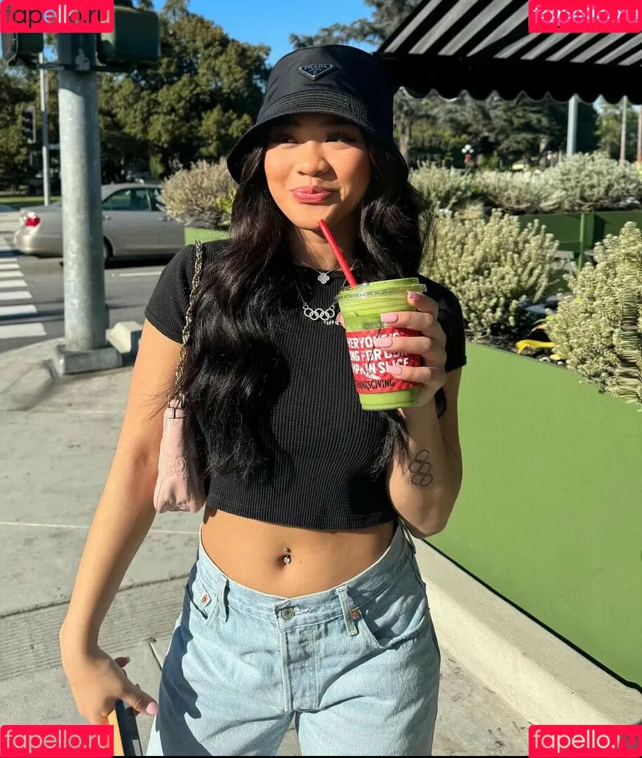 Suni Lee / sunisalee / u144353206 Onlyfans Photo Gallery 