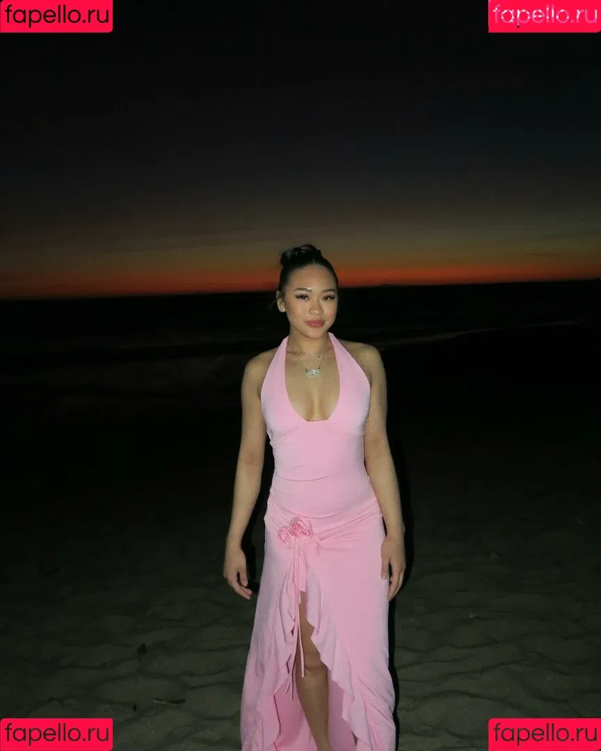 Suni Lee / sunisalee / u144353206 Onlyfans Photo Gallery 