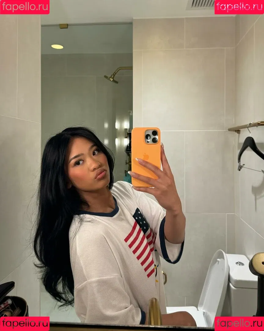 Suni Lee / sunisalee / u144353206 Onlyfans Photo Gallery 