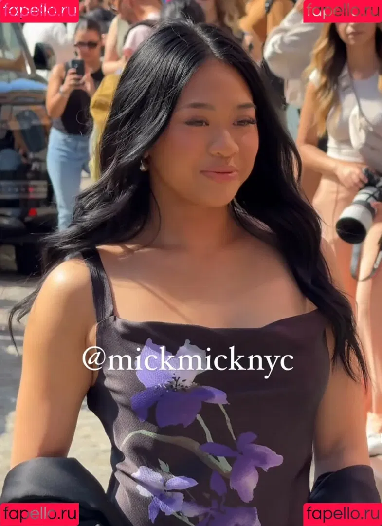 Suni Lee / sunisalee / u144353206 Onlyfans Photo Gallery 
